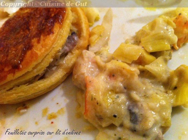 feuilletc3a9-surprise-sur-lit-dendive